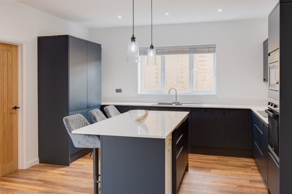 Additional image 4 of 4 bed detached house to rentStoke Road, Bromsgrove, Worcestershire B60