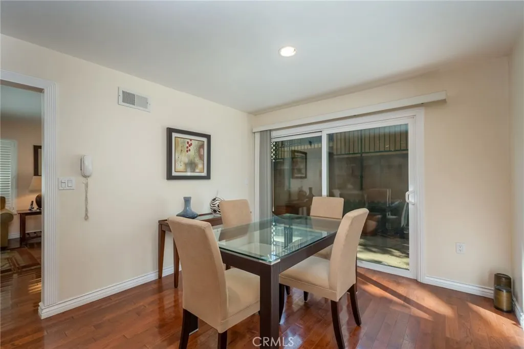Additional image 32 of 18319 Collins Street Unit 19, Tarzana, CA 91356