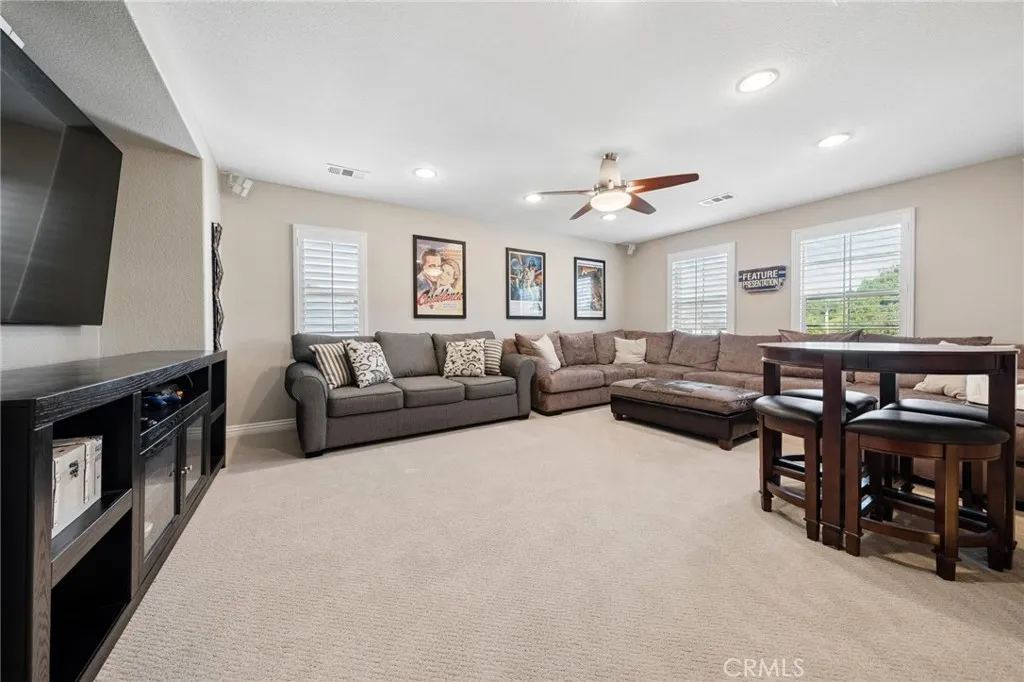 Additional image 79 of 16948 White Pine Way, Canyon Country, CA 91387