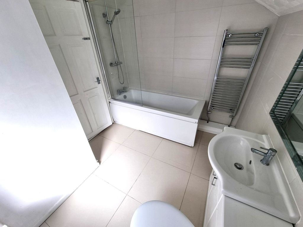 Additional image 4 of 2 bed terraced house to rentChurch Road, Barry CF63