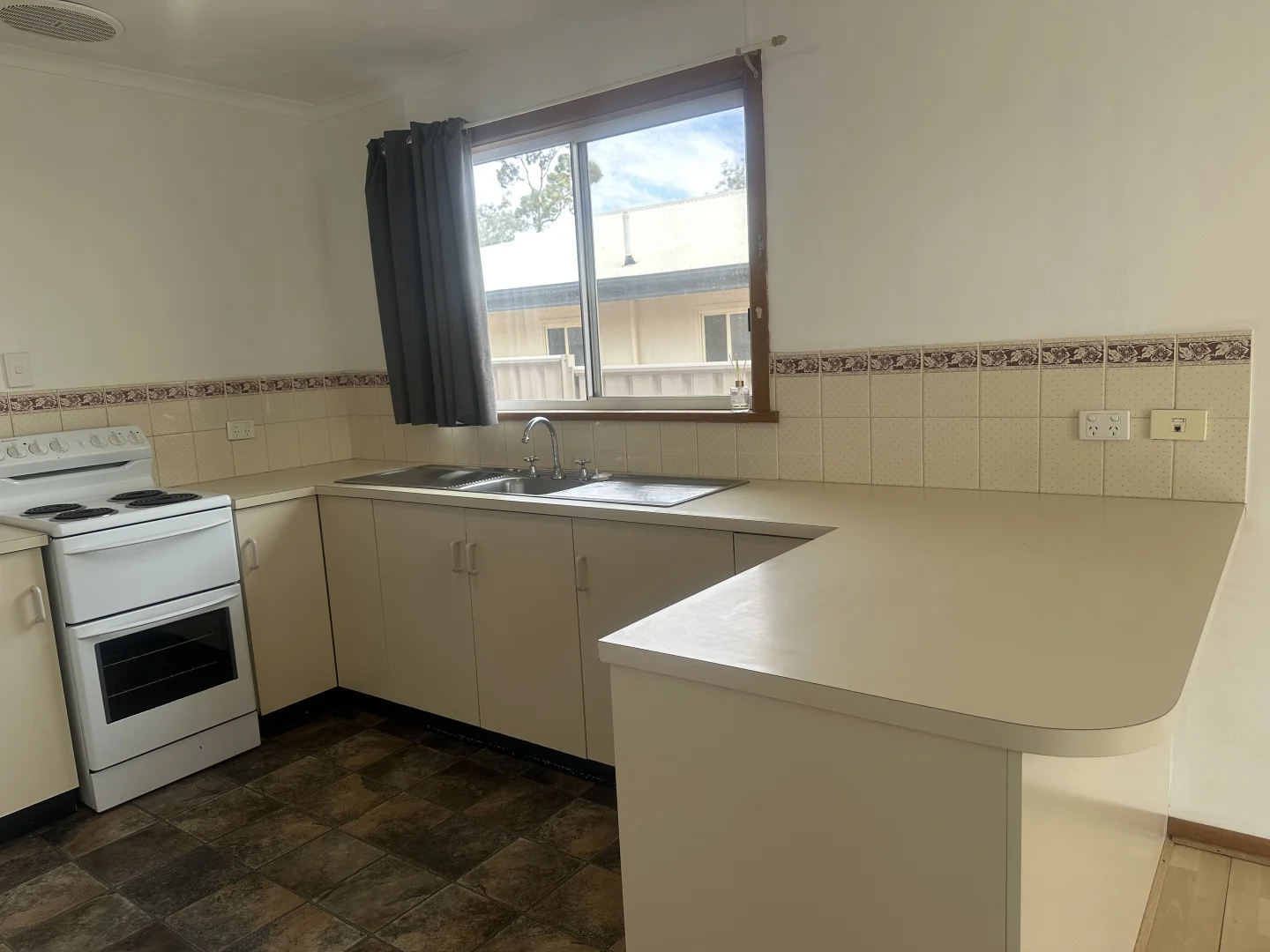 Additional image 2 of 23a Bopeechee, Roxby Downs SA 5725