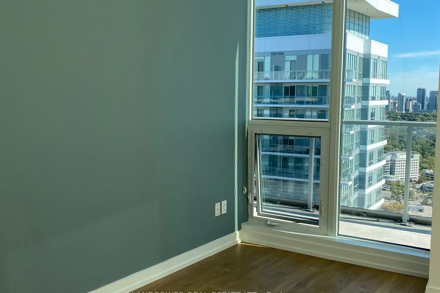 Additional image 12 of 115 Mcmahon Drive Ph 10