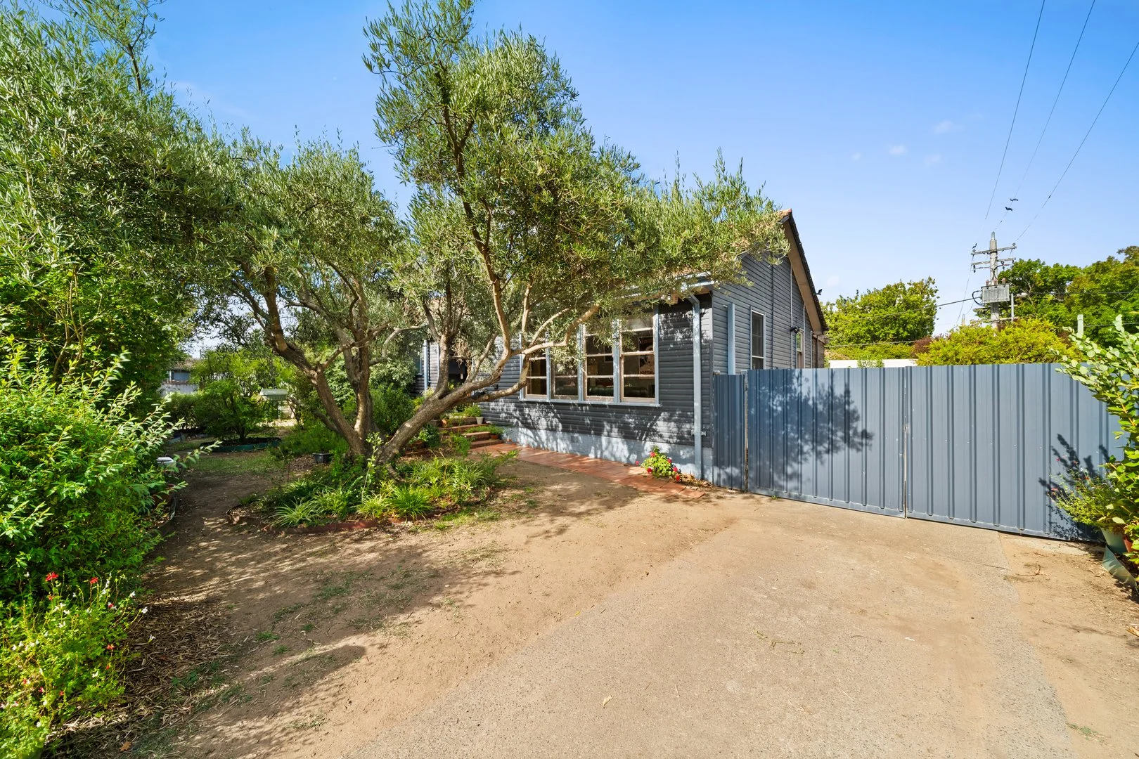 Additional image 3 of 19 Arunta Street, Narrabundah ACT 2604