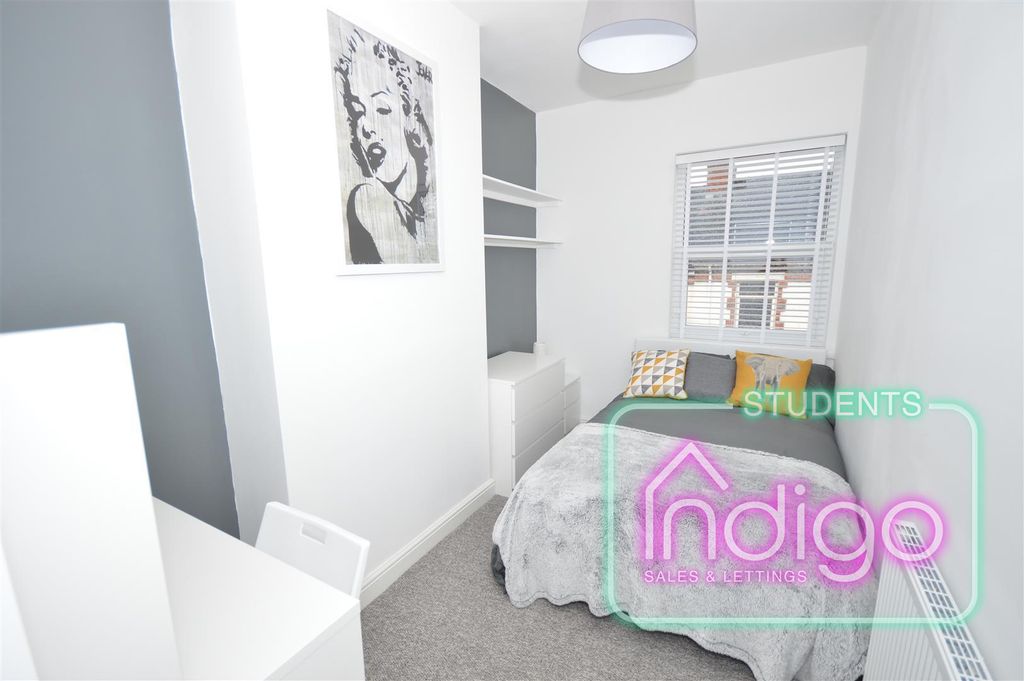 Additional image 11 of 5 bed shared accommodation to rentHill Street, Newcastle ST5