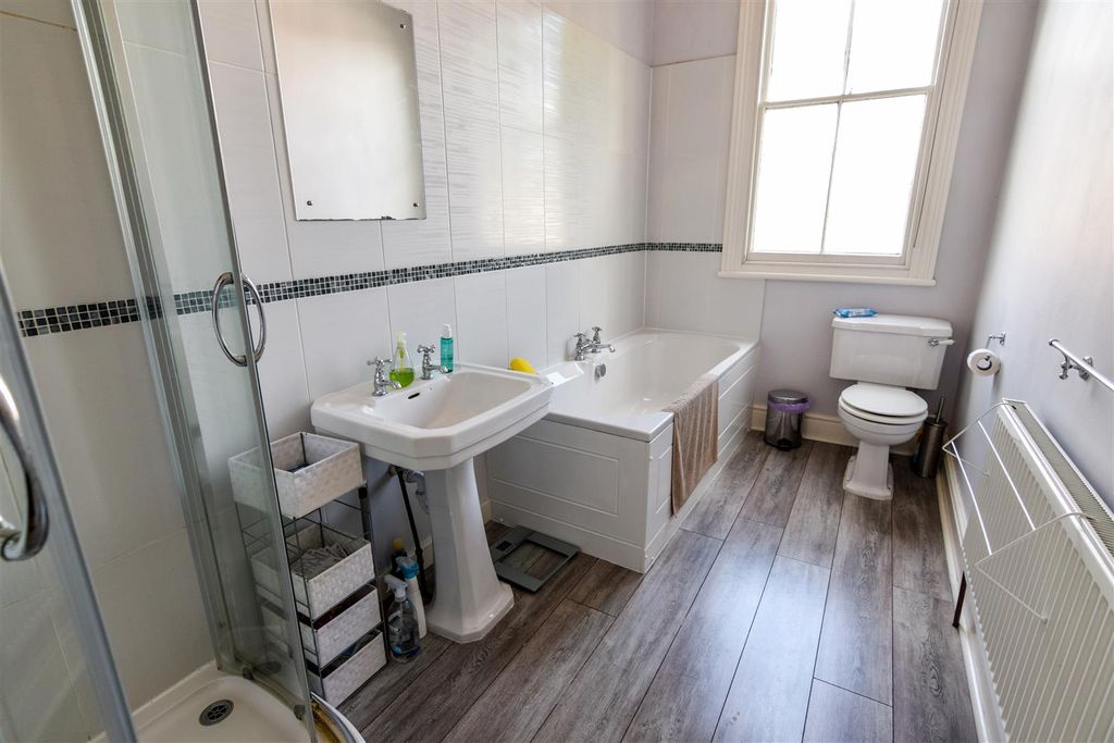 Additional image 15 of 6 bed semi-detached house to rentWarwick Place, Leamington Spa CV32
