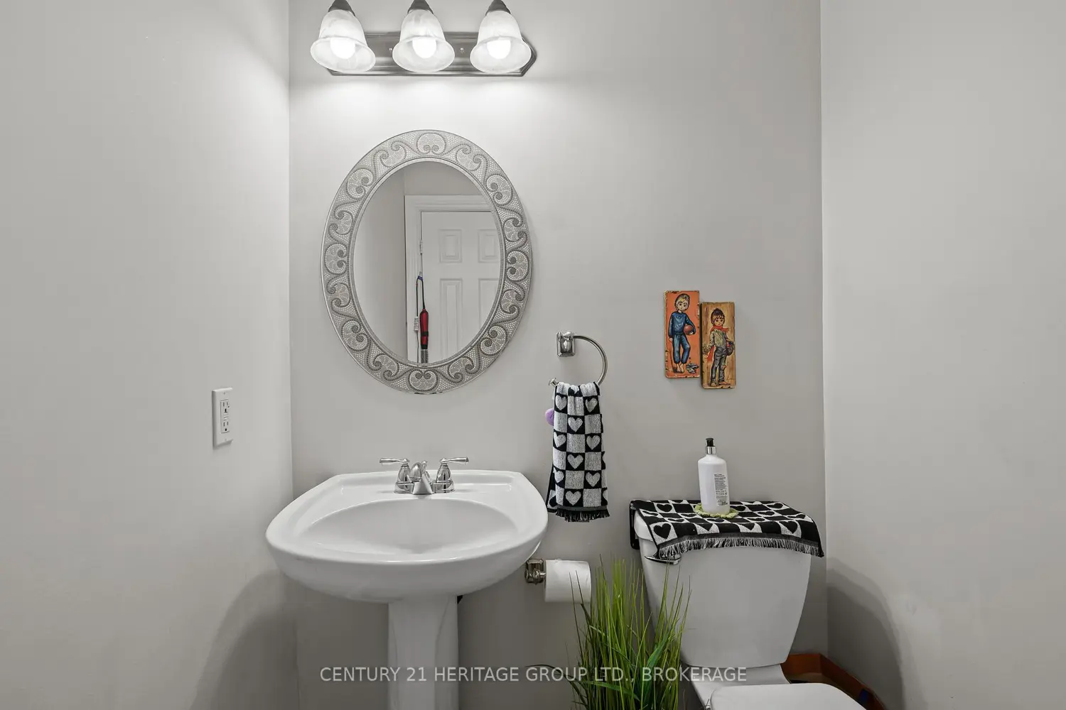 Additional image 10 of 1098 King Street 29