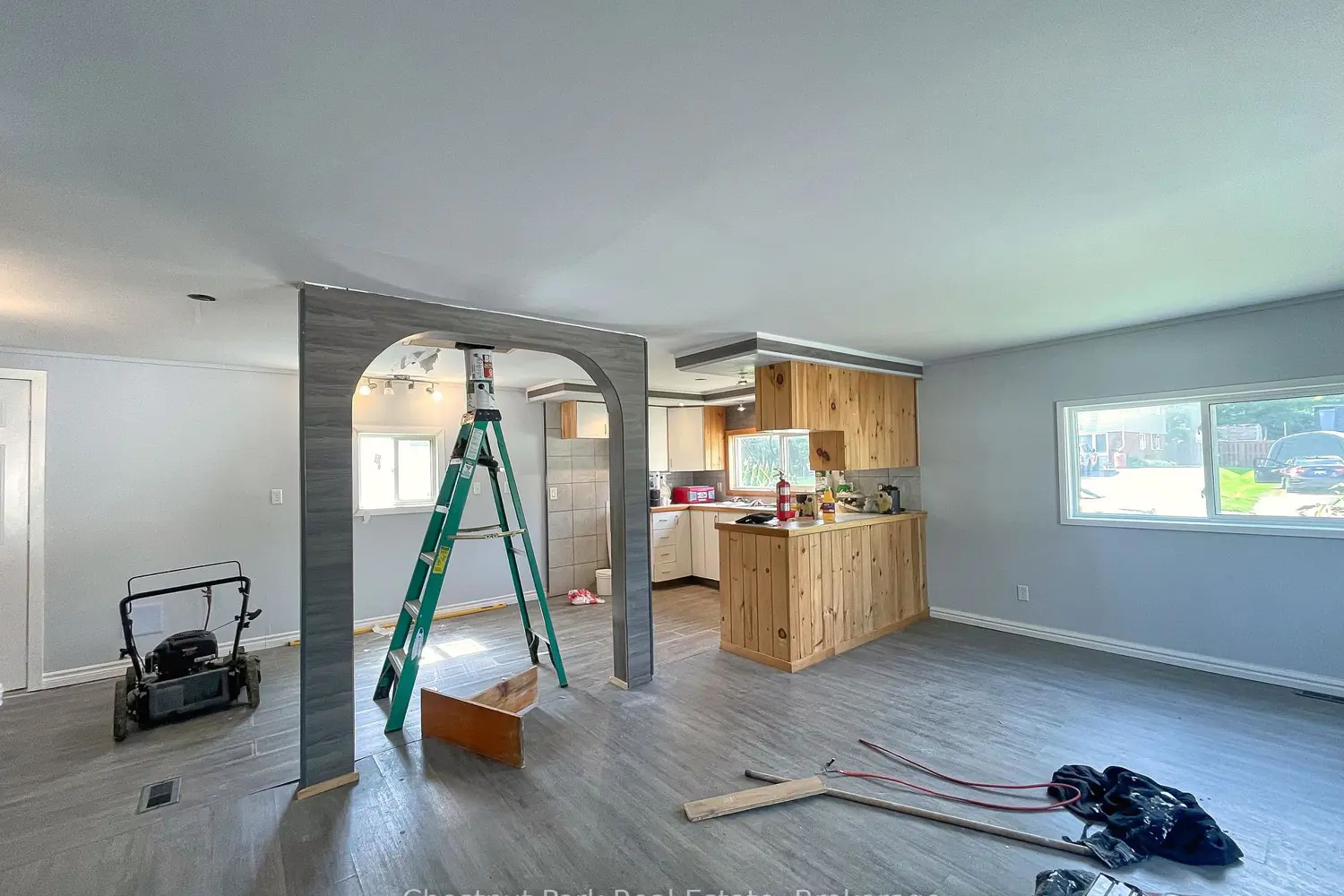 Additional image 3 of 383 Thompson Street