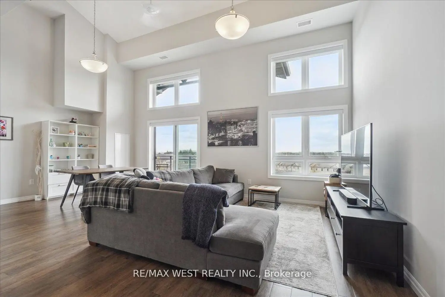 Additional image 4 of 35 Kingsbury Square 413