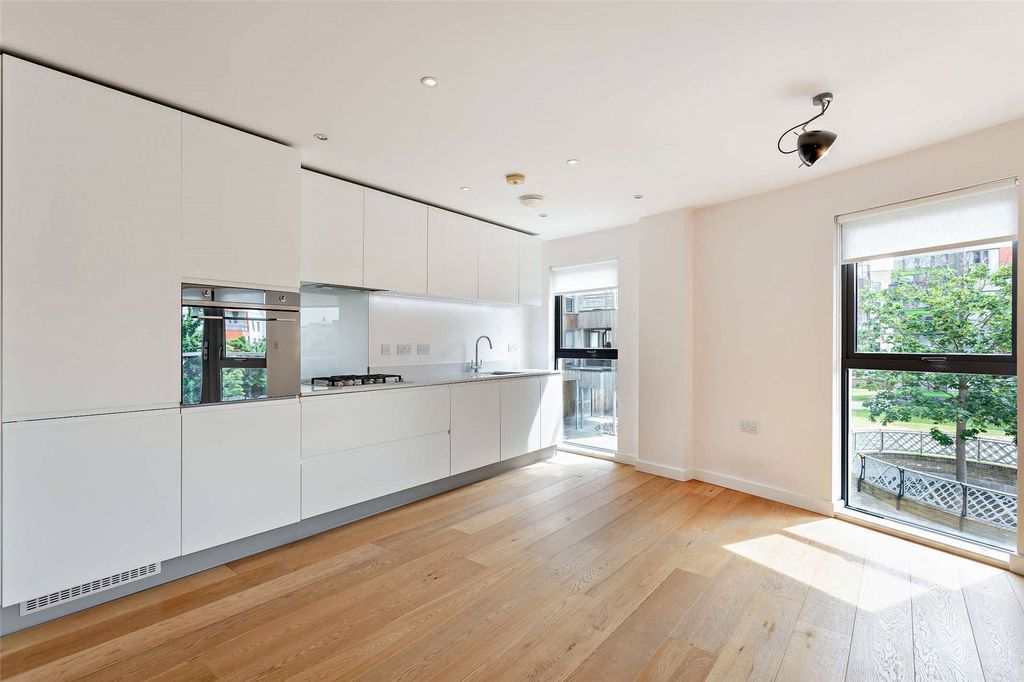 Additional image 2 of 3 bed flat to rentGlenalmond Avenue, Cambridge CB2