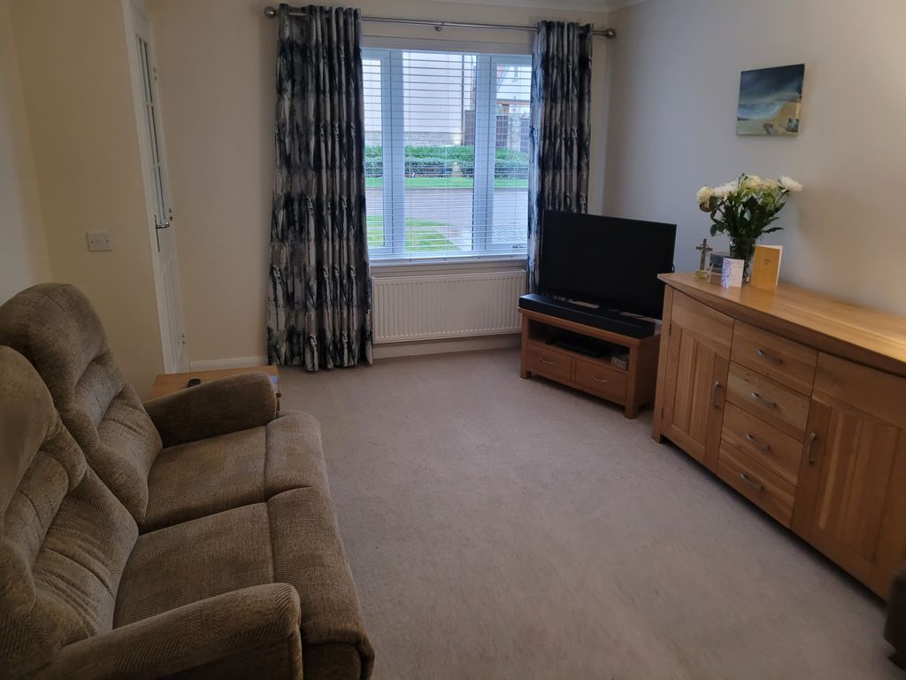 Additional image 3 of 3 bed detached house to rentBedlormie Place, Falkirk FK2