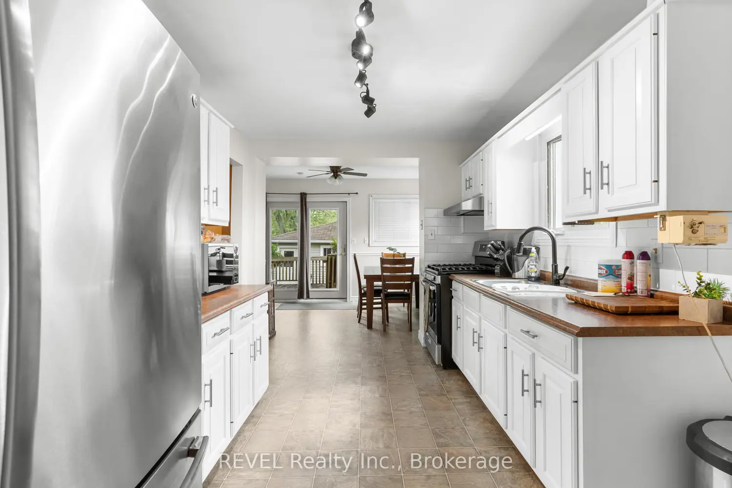 Additional image 11 of 32 Bay Avenue