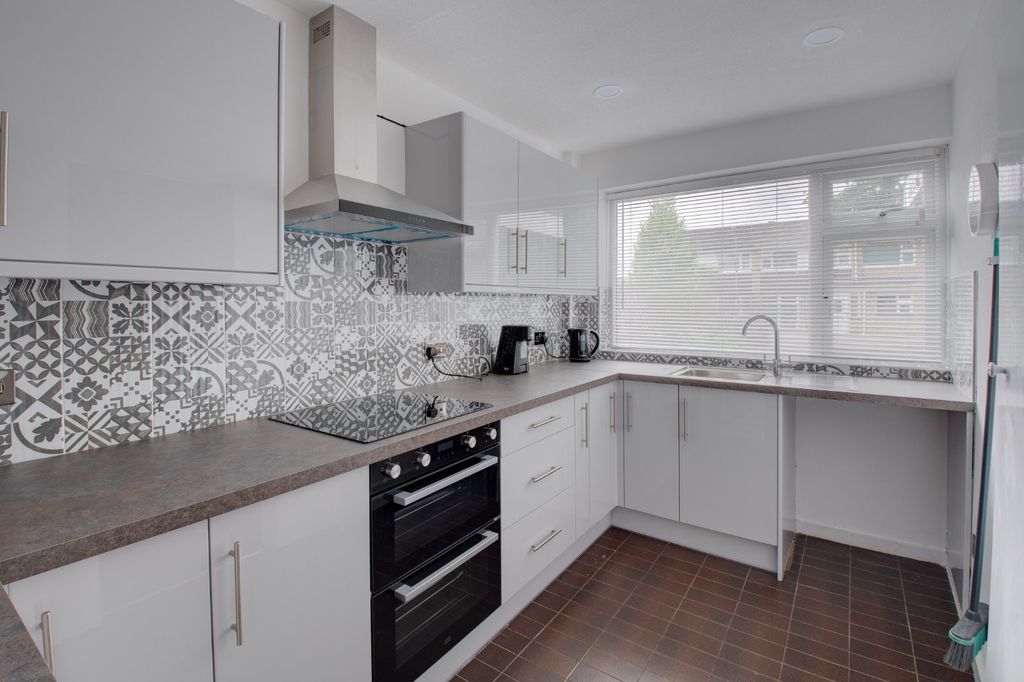 Additional image 3 of 3 bed semi-detached house to rentFulton Close, Bromsgrove, Worcestershire B60