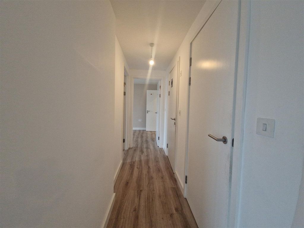 Additional image 5 of 2 bed flat to rentChevette Court, Luton LU2