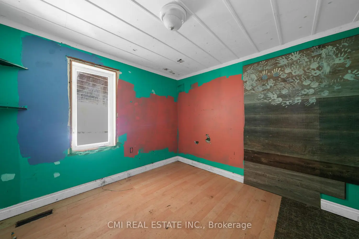 Additional image 8 of 1093 South Lake Road