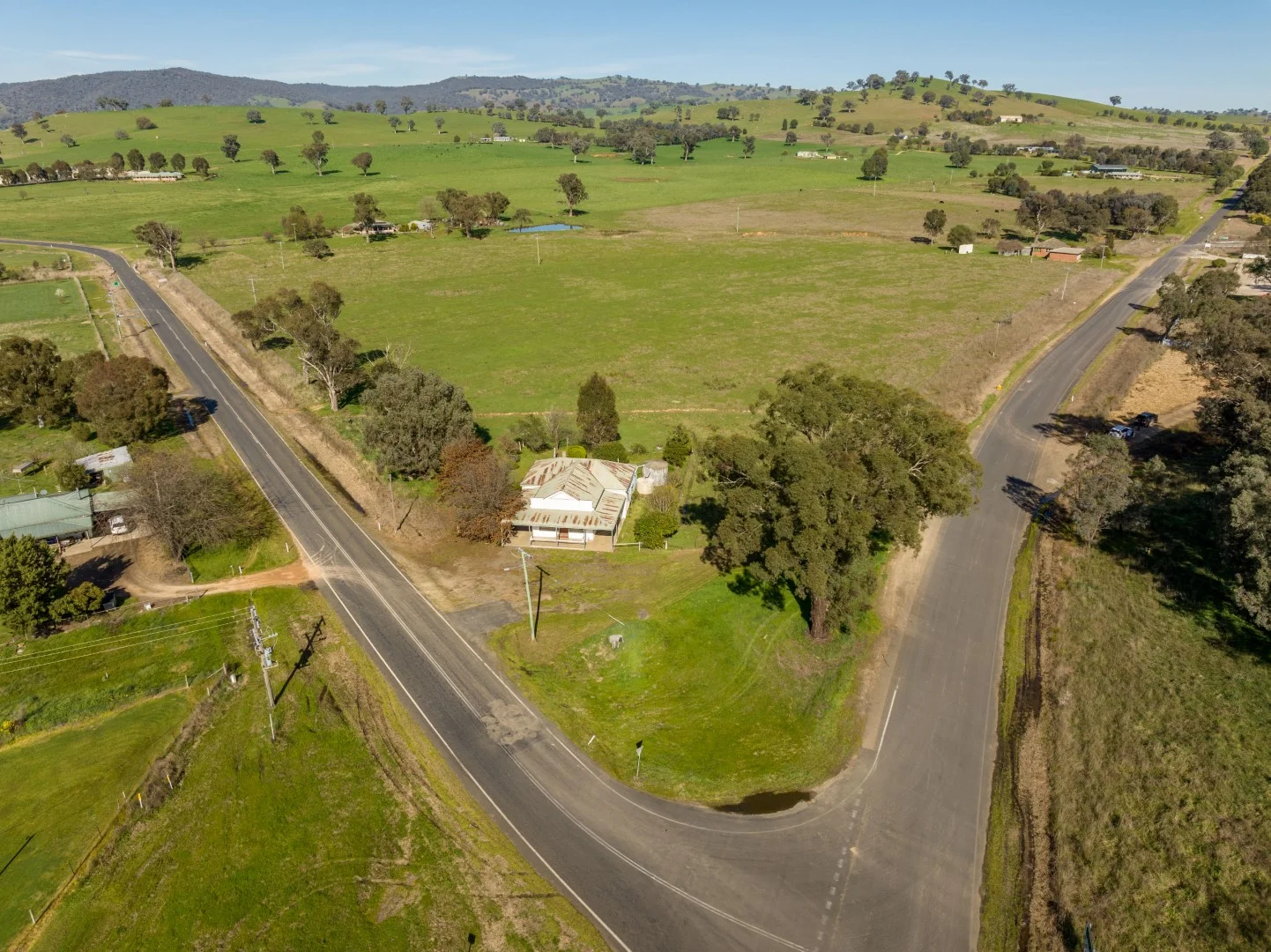 2051 Adelong Road, Tumblong NSW 2729