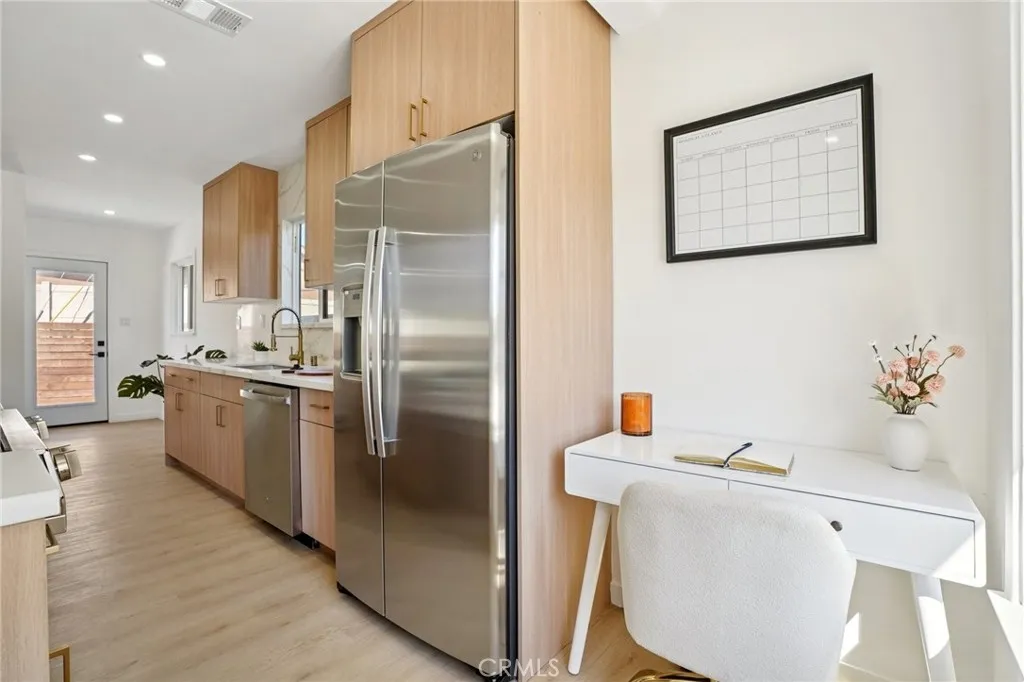 Additional image 53 of 13907 Wyandotte Street, Van Nuys, CA 91405