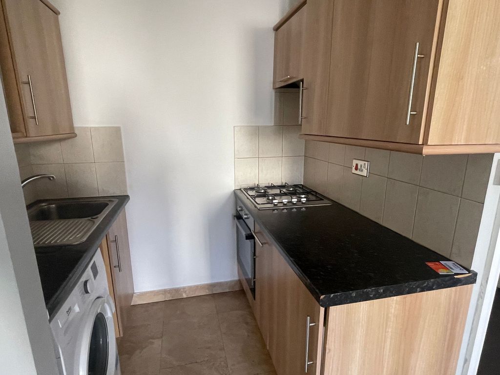 Additional image 3 of 1 bed flat to rentCrescent Road, Rhyl LL18