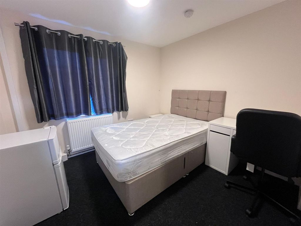 Additional image 7 of 3 bed terraced house to rentWestbourne, Telford TF7