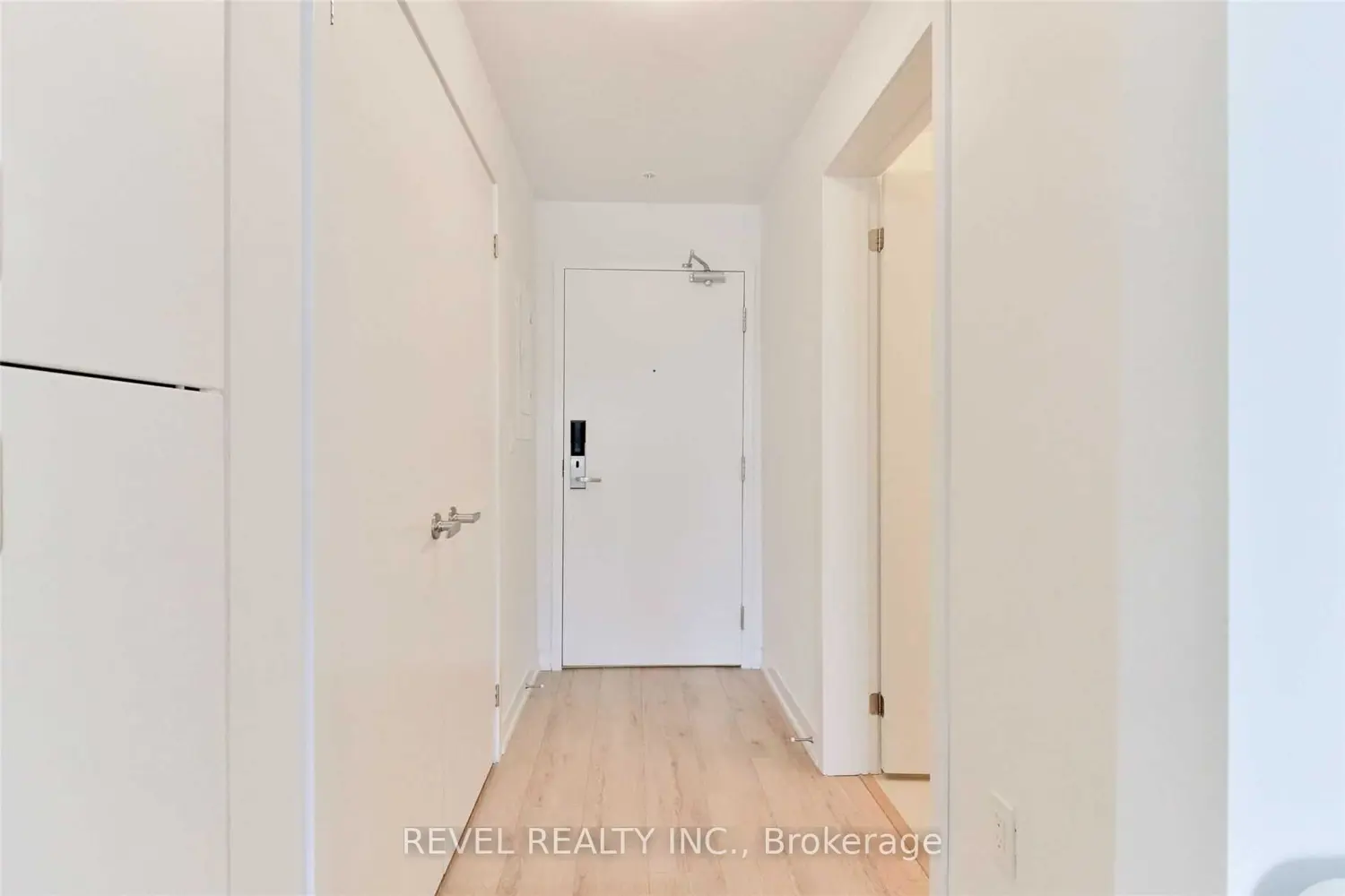 Additional image 13 of 1800 Simcoe Street 204