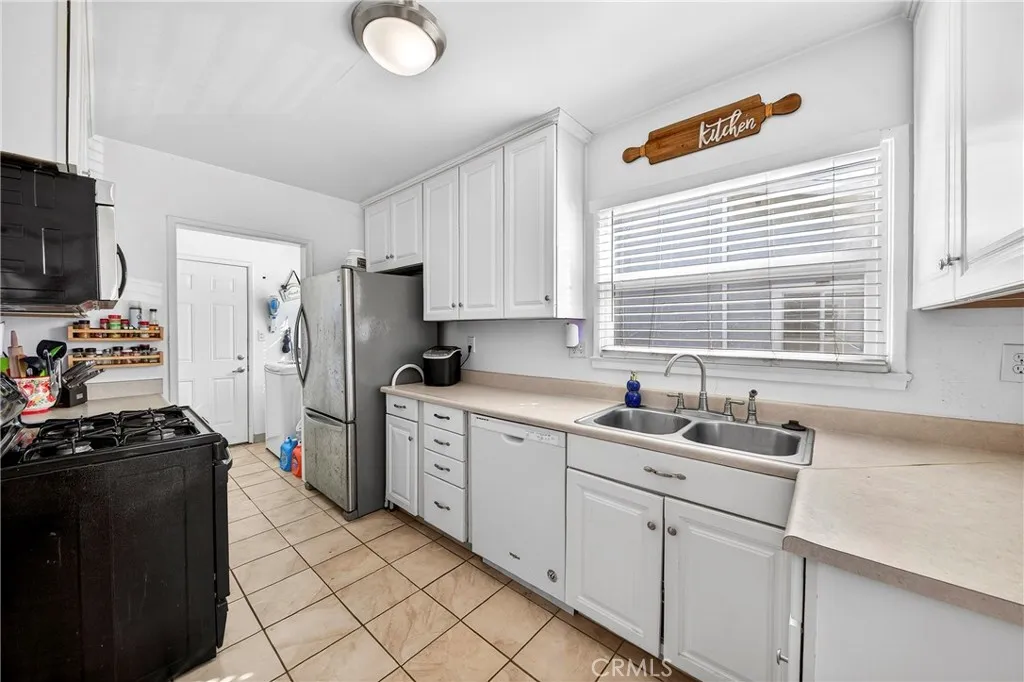 Additional image 50 of 6137 Greenmeadow Rd, Lakewood, CA 90713