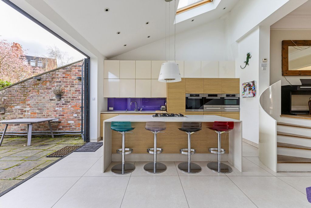 Additional image 5 of 5 bed semi-detached house to rentTrafford Road, Alderley Edge SK9