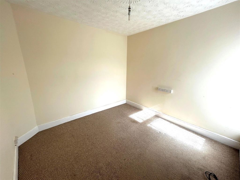 Additional image 17 of 4 bed end terrace house to rentGolf Road, New Inn, Pontypool NP4