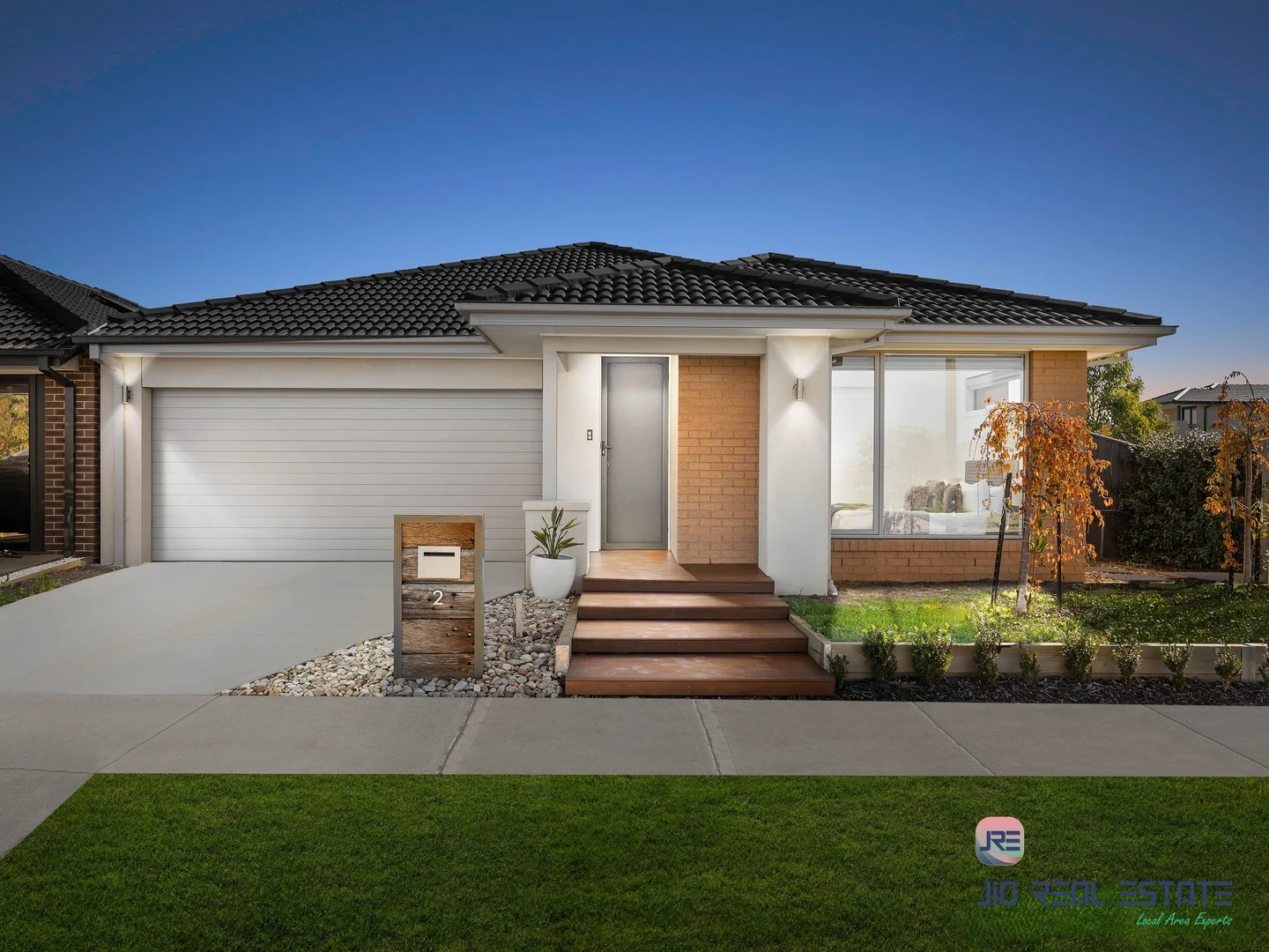 2 Blackscroft Road, Thornhill Park VIC 3335