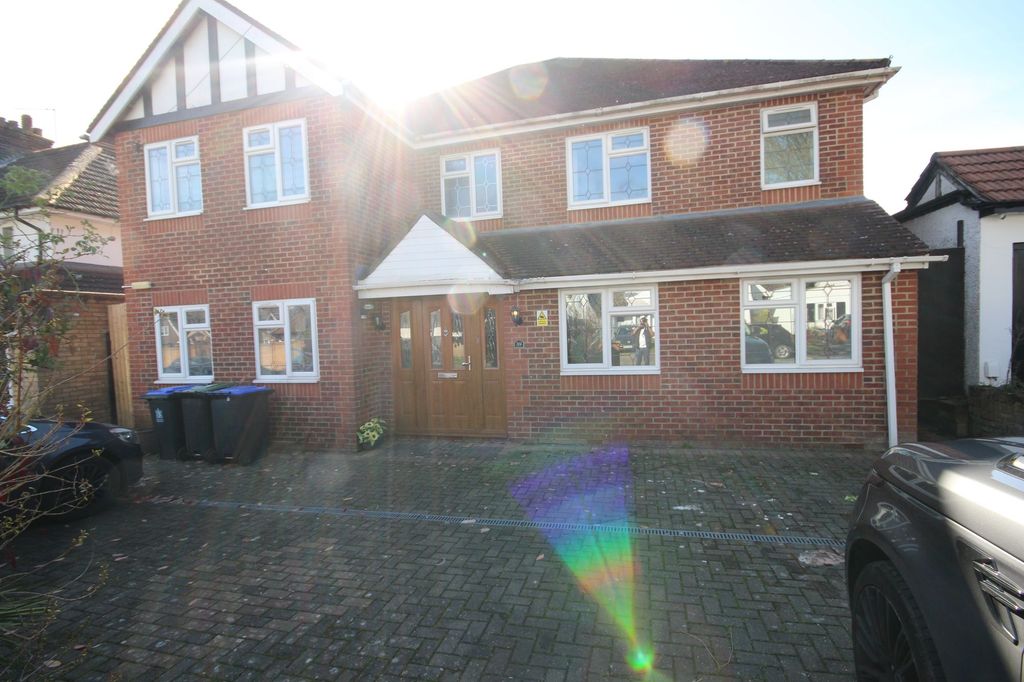 Additional image 20 of 9 bed detached house to rentSomerset Way, Iver SL0