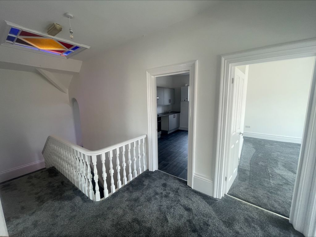Additional image 5 of 3 bed flat to rentPrincess Road, Colwyn Bay LL29