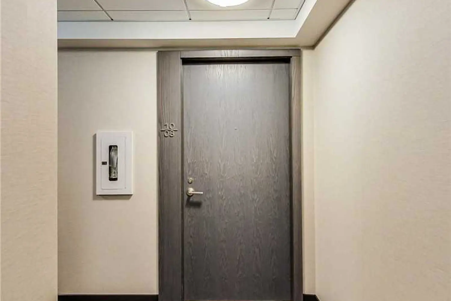 Additional image 10 of 7 Mabelle Avenue 1008A