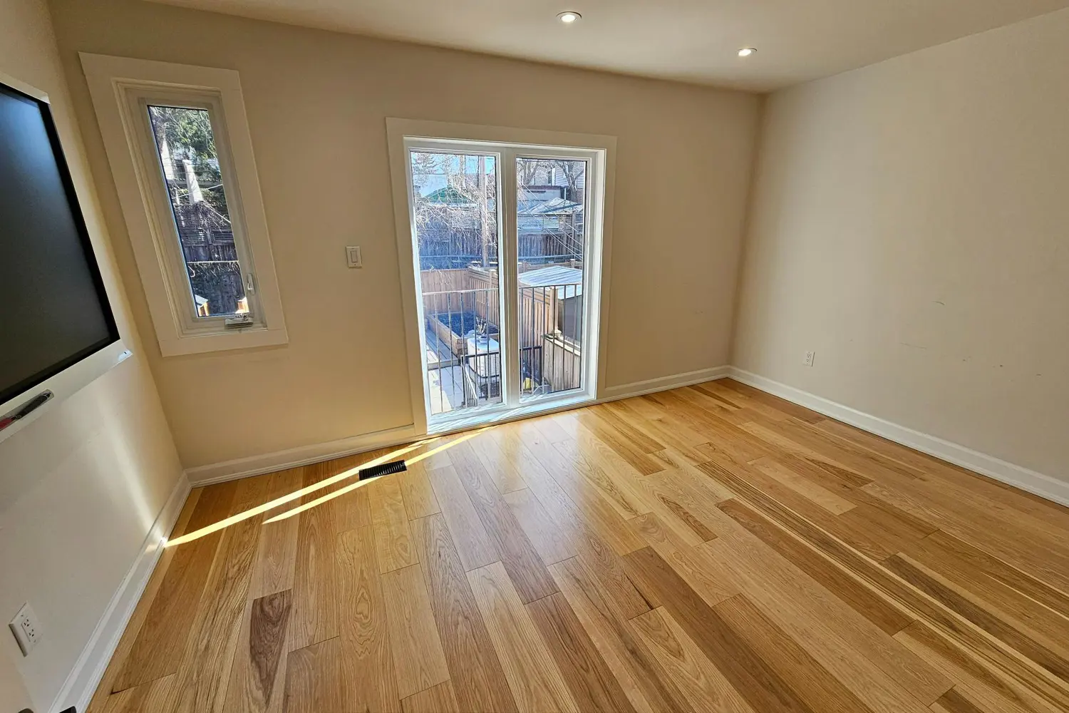 Additional image 4 of 647 Logan Avenue