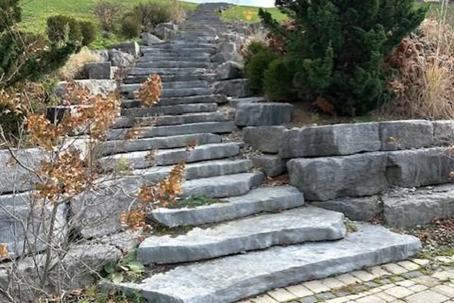 Additional image 6 of 117 Donjon Boulevard