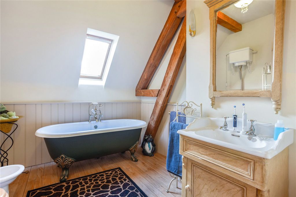 Additional image 6 of 5 bed detached house to rentBath Road, Speen, Newbury, Berkshire RG14