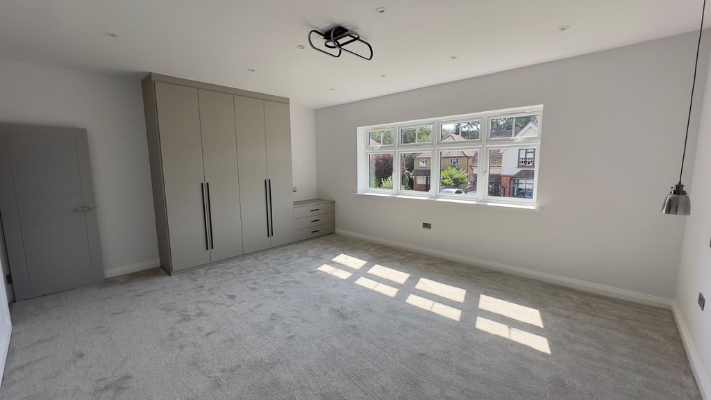Additional image 11 of 5 bed detached house to rentGreen Meadows, Ascot SL5