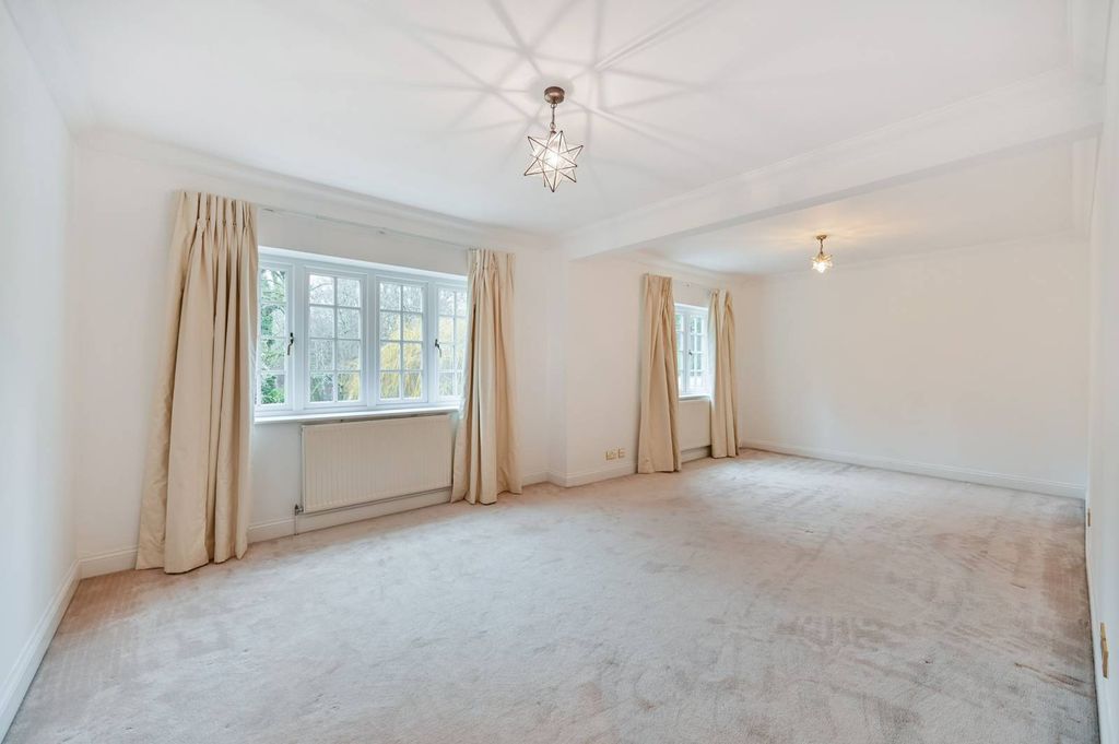 Additional image 16 of 5 bed detached house to rentWentworth Drive, Virginia Water GU25