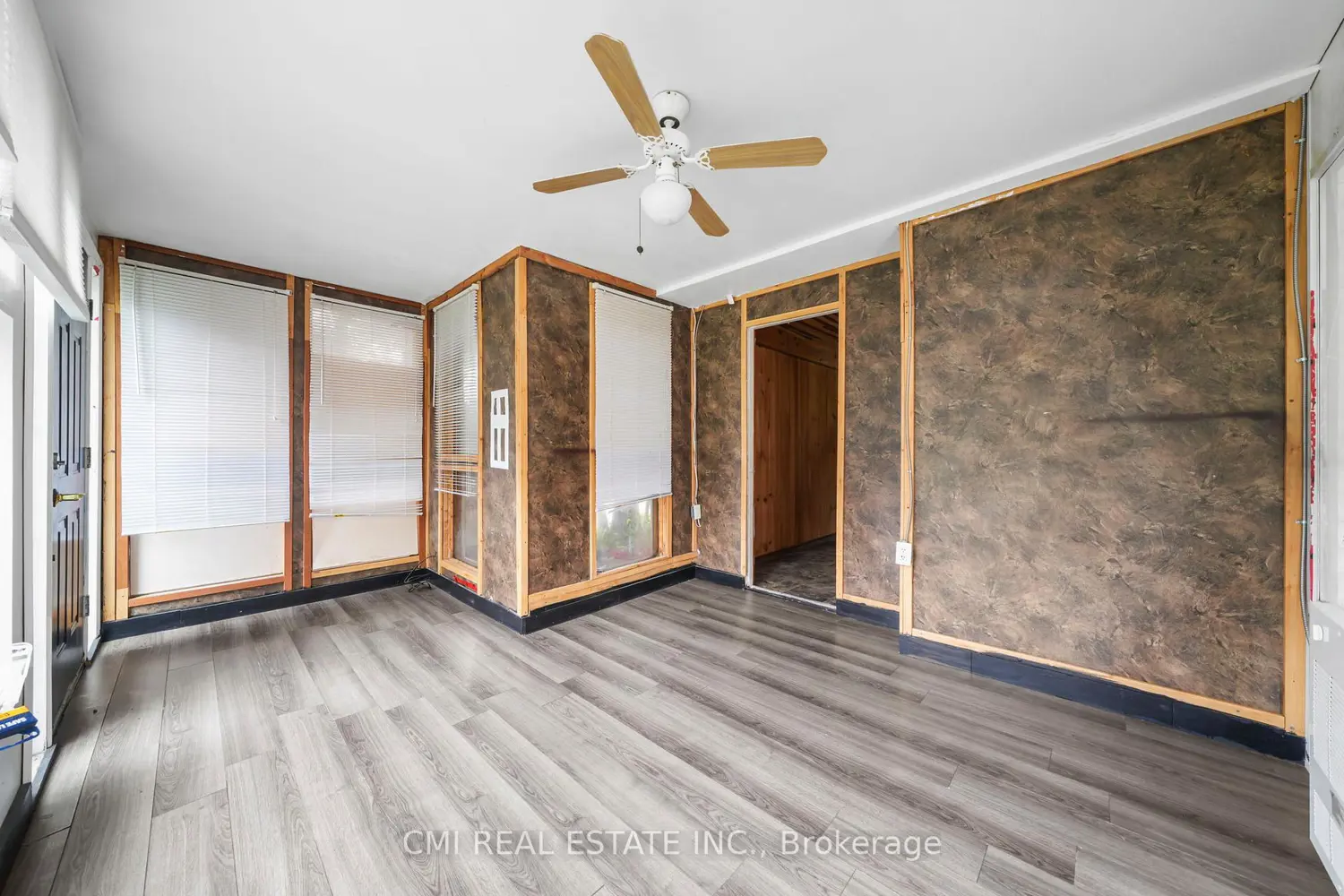 Additional image 13 of 246 Regional 8 Road