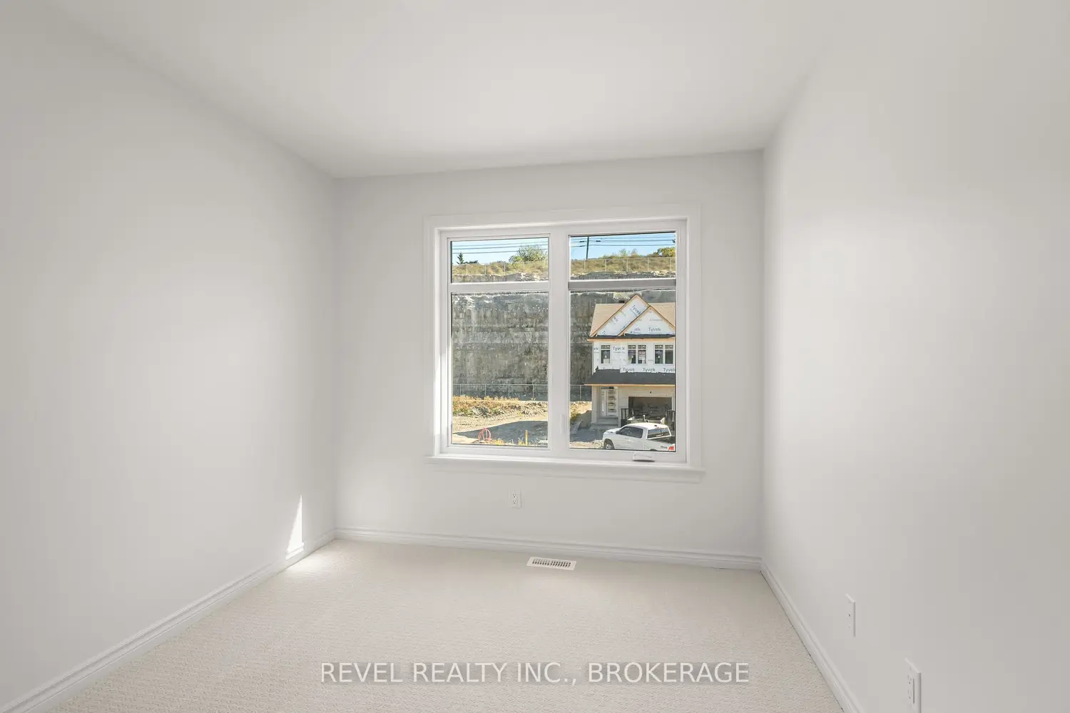 Additional image 16 of 332 Dockside Drive