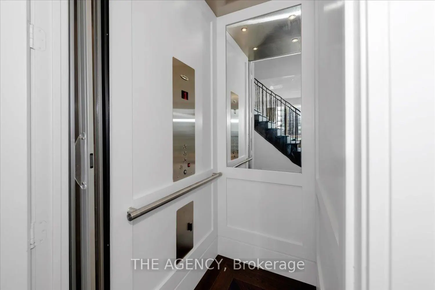 Additional image 9 of 70 Roehampton Avenue Ph15