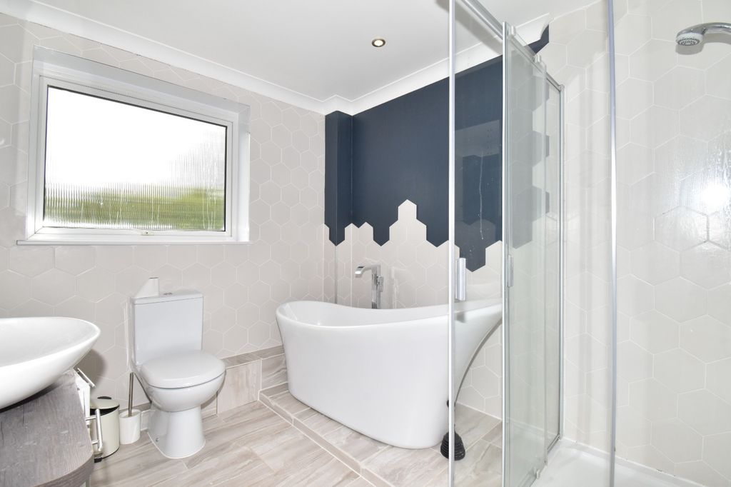 Additional image 8 of 3 bed detached house to rentTrewarton Road, Penryn TR10