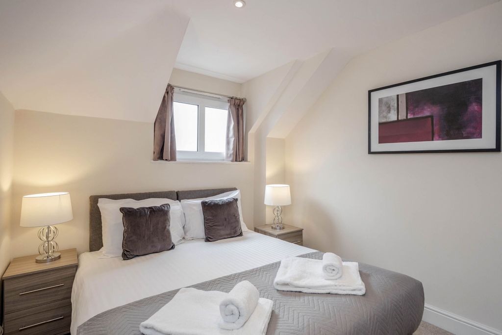 Additional image 7 of 1 bed flat to rentQueen Street, Maidenhead SL6