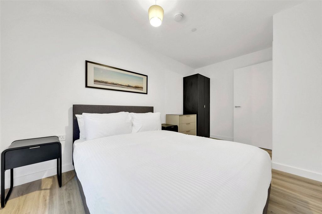 Additional image 3 of 2 bed flat to rentViva Court, Kimpton Road, Luton LU2