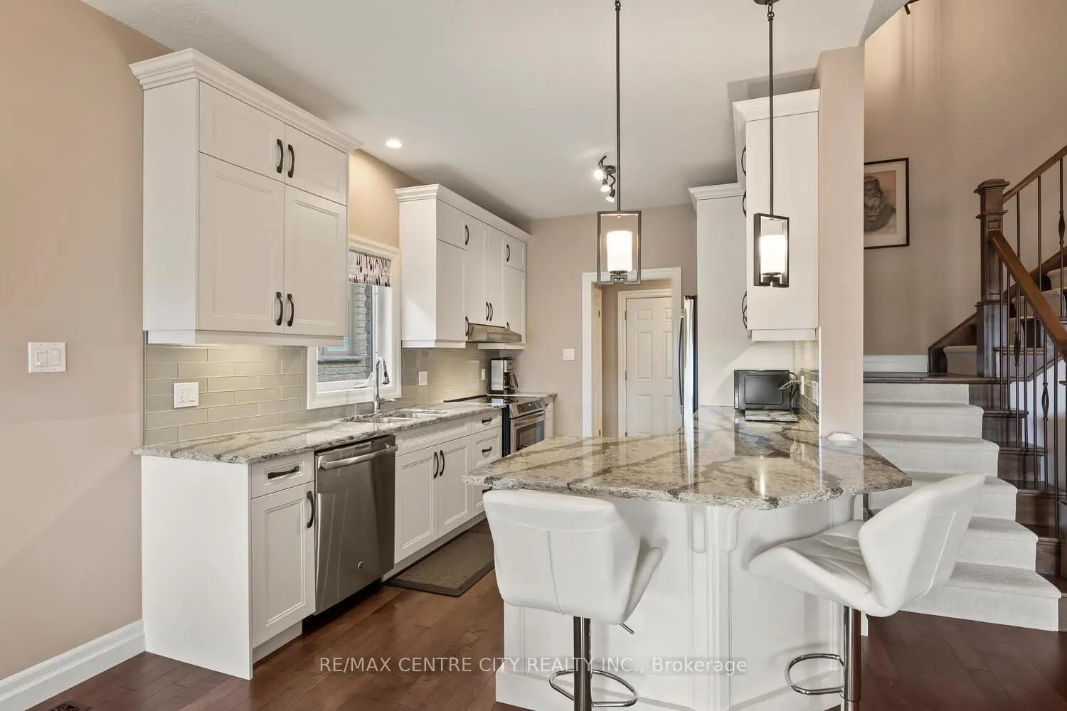 Additional image 7 of 24-2081 Wallingford Avenue