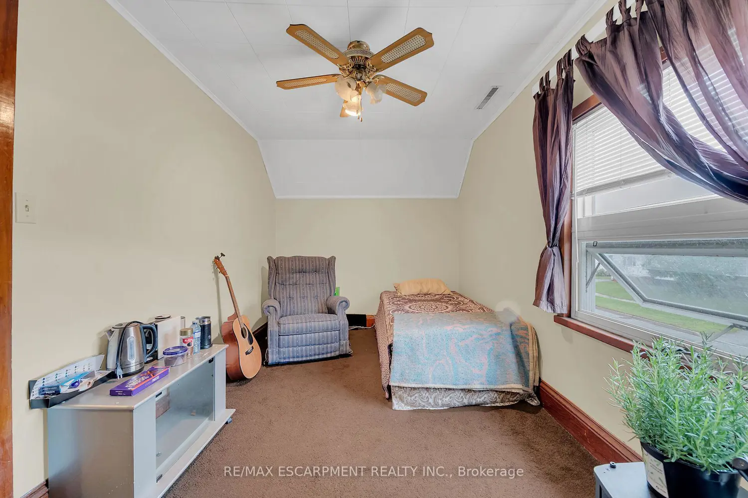 Additional image 6 of 526 Steele Street