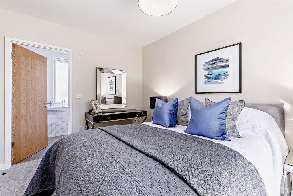 Additional image 8 of 4 bed town house to rentPark Crescent, Matlock Spa, Matlock DE4