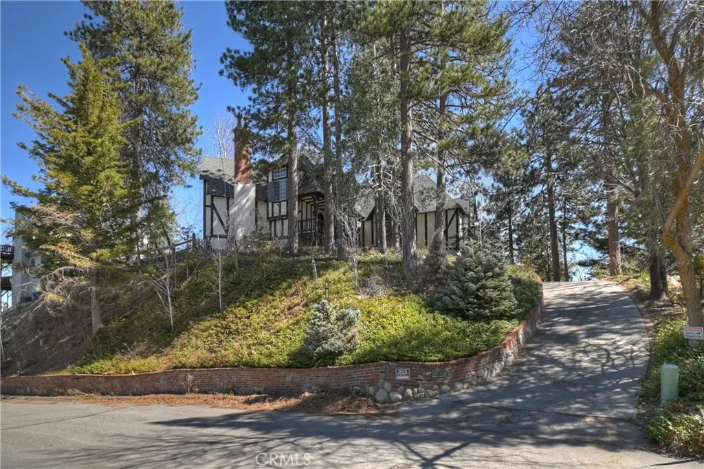 Additional image 59 of 26071 Walnut Hills Dr, Lake Arrowhead, CA 92352