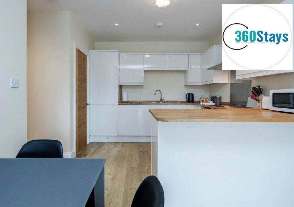Additional image 4 of 2 bed flat to rentQueen Street, Maidenhead SL6