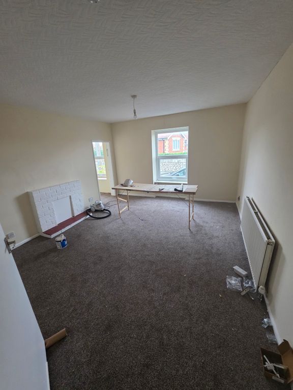 Additional image 2 of 2 bed flat to rentSt Georges Rd, Abergele LL22
