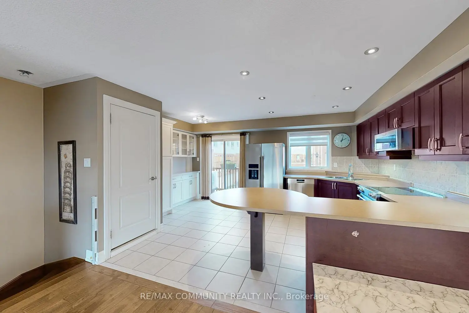 Additional image 12 of 3030 Lakeshore Boulevard 8