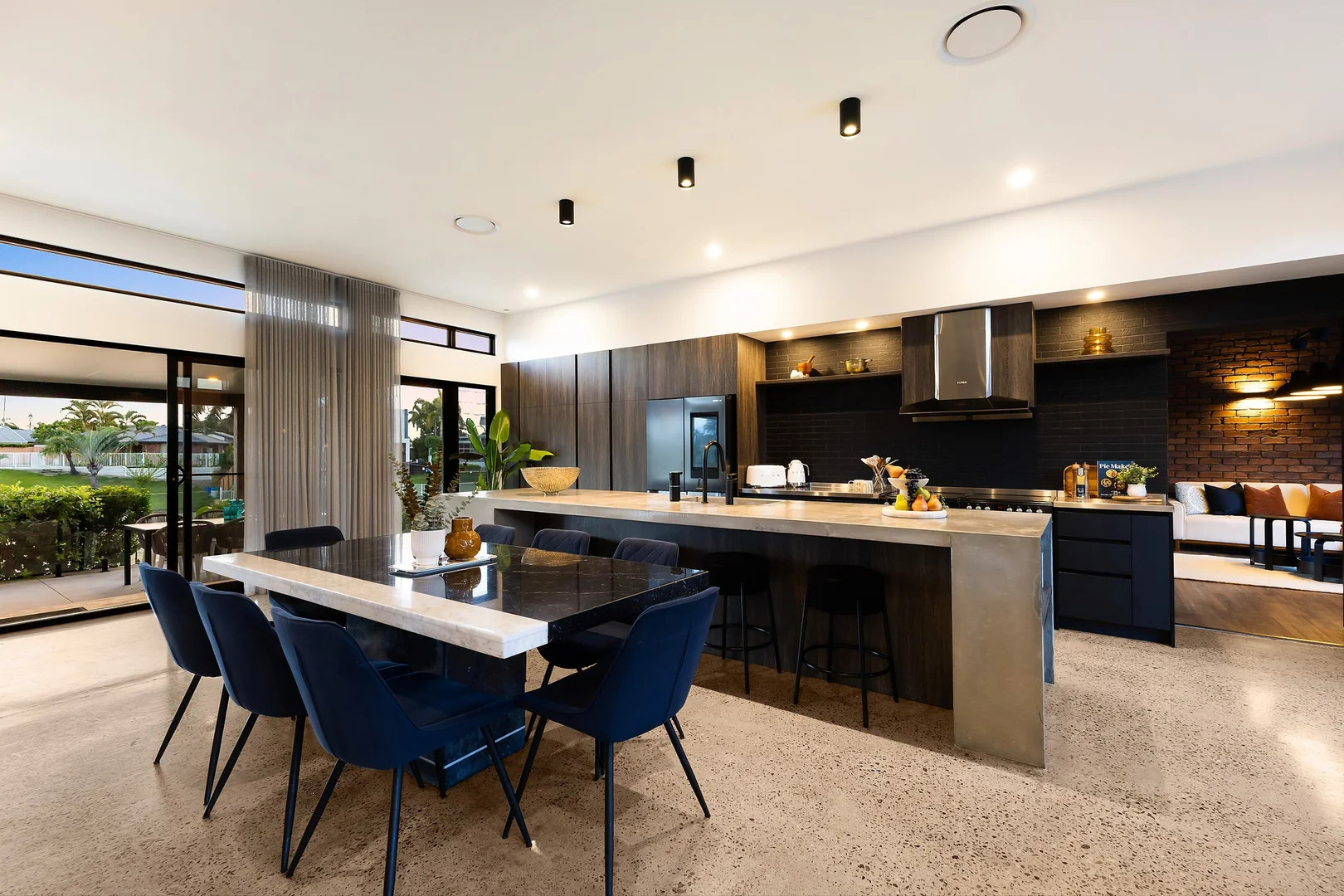 Additional image 9 of 6 Chale Court, Bundall QLD 4217