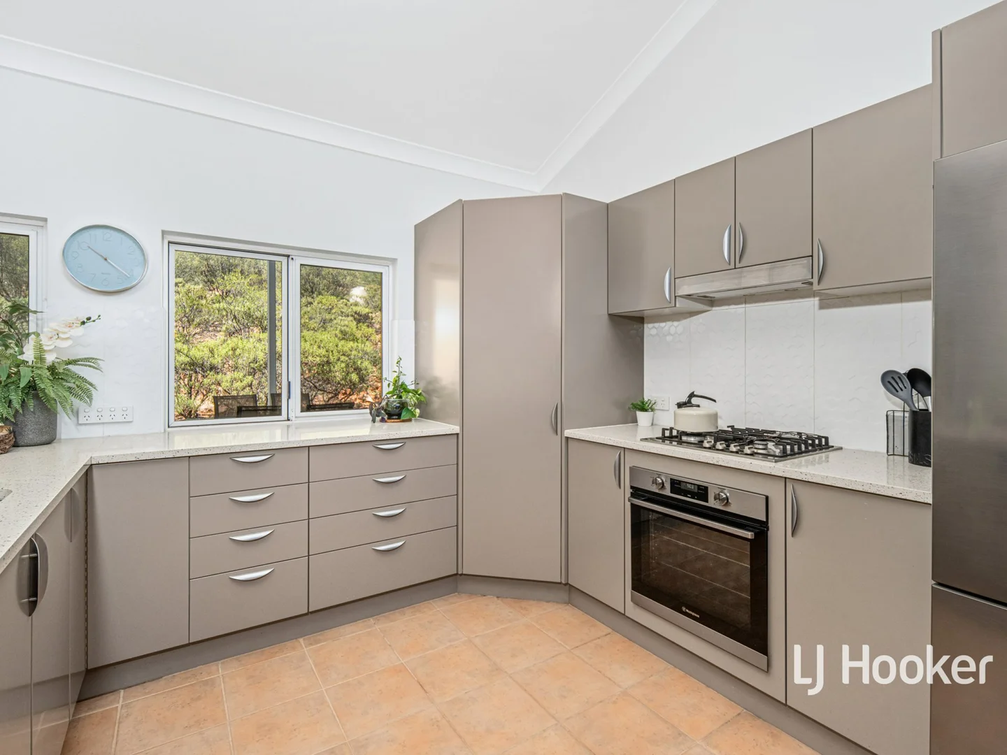 Additional image 10 of 989 Ilparpa Road, White Gums NT 0870